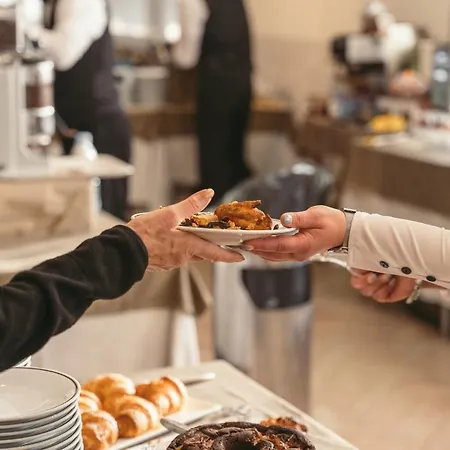 호텔 미네르바 4*